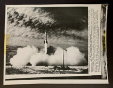 Vtg AP Wire Photo Cocoa, Florida V-2 Rocket SKY BORNE July 25, 1950 picture