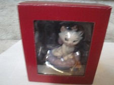 NEW Jim Shore Disney Aristocats Mini Marie On Pillow Christmas Ornament   picture