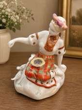 “Ukrainian Girl Feeding Pigeons” Porcelain Figurine Polonne ZKX picture
