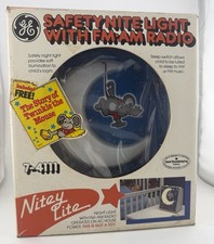 Vintage GE Nitey Lite Safety Night Light FM/AM Radio Twinkle Mouse NIB picture