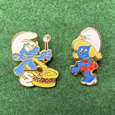 The Smurfs Smurf & Smurfette Metal Pin Lot of 2 1980 picture