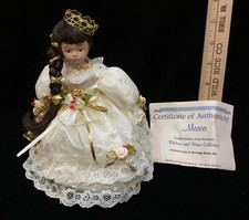 Doll Music Box Heritage House Maria Ribbons & Bows Musical Porcelain Vintage picture