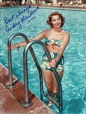RARE STILL AUDREY MEADOWS VERY SEXY LADY SIGNED picture