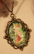 Scallop Rim Ball Clustered Guardian Angel Children Bridge Cameo Medal Necklace picture