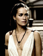 Lena Headey in an 8