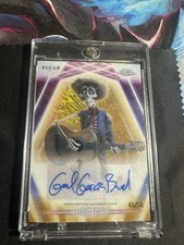 Topps 2026 Disney Neon Héctor Neon Etch Autograph /50 Card #CNA-GGB picture