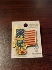Vintage 1996 Atlanta Summer Olympics Izzy Mascot Carrying American Flag Hat Pin picture