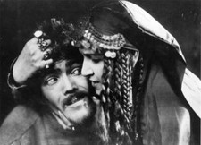 Man ravished a bejewelled woman a scene Fritz Lang's German f- 1930 Old Photo picture