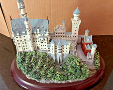 1994 Lenox Neuschwanstein Great Castles of the World Bavaria Castle Figurine picture