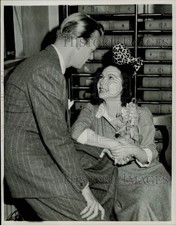1940 Press Photo Actors Mr. & Mrs. Dennis O'Keefe after AZ Wedding Ceremony picture