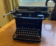 1939 L.C. Smith Super Speed No. 14 Standard Typewriter Black Art Deco Works picture