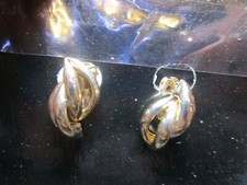 Vintage Dangle Goldtone swirl Clip on Earrings Estate Jewelry 1