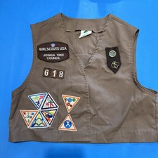 Girl Scout Patches V  Lots of Badges & Pins Going Back To 1993 Pre-Owned picture