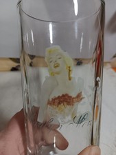 VINTAGE LONG TALL CLEAR MARILYN MONROE DRINKING GLASS picture