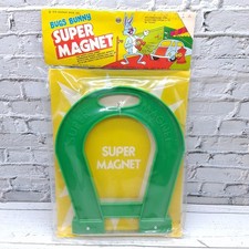 Vintage 1976 Bugs Bunny Super Magnet Green King Features Syndicate Hong Kong NOS picture