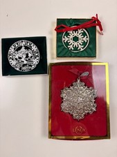 Lenox Annual 2004 Snowflake Christmas Tree Ornament 4” Porcelain Snowflake LUNT picture
