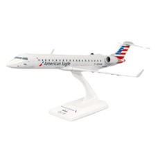 Skymarks American Eagle Skywest Bombardier CRJ-700 N754SK Desk Model Airplane picture