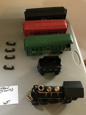 Cast Iron Train - 5 Pieces with Connectors picture