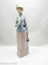 Lladro Figurine #4999 Rose Lady, Miss Teresa picture