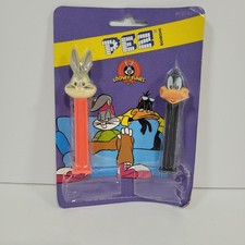 Vintage 1998 PEZ Looney Tunes Bugs Bunny and Daffy Duck Dispenser Set Orig Pkg picture