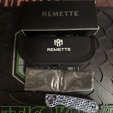 REMETTE RT-Rhino RNGD262 White Blue Black G10 Blackwashed D2 Manual Folding EDC picture