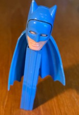 PEZ  Vintage 1966 - Batman with Cape - No Feet- Made in Austria Patent 2.620.061 picture