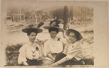 Unionville MO Real Photo 3 Women in Funny Hats Chew Blades of Grass~RPPC Postcrd picture
