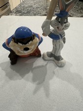 Vtg Loony Tunes SALT & PEPPER Shakers Bugs Bunny & Taz Playing Baseball 1993 picture