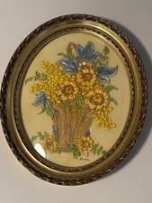 Vintage 1940/50s Floral Chalkware Relief Wall Art Oval Gilt Frame As is. picture