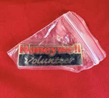 Vtg Honeywell Volunteer Employee Service Award Lapel Pin NOS 2” Advertising picture