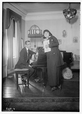 Photo:Rosa Ponselle with Pianist at Piano 1915-1920 picture