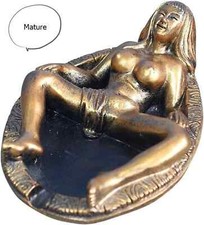 Small Beauty Bathing Figurine Sexy Women Cigar Ash Tray for Home Office Decor picture