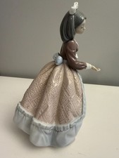 Lladró #5210 Jolie Girl Porcelain Figurine Retired Spain AS IS Missing Parasol picture