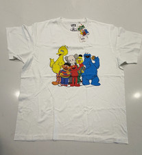 Uniqlo UT KAWS x Sesame Street White Graphic T-Shirt Size XL BNWT picture