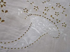 Vintage Round White Linen Tablecloth Whitework Embroidery Broderie Anglaise 45