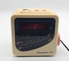 Radio Shack Chronomatic 294 Analog AM/FM Alarm Clock Radio Cube Retro FOR PARTS picture