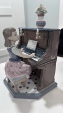 LLADRO Porcelain Figurine Spain Piano Girl picture