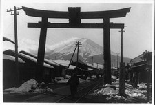 Photo:Yoshida Japan Mt Fujiyama 1910s Town Railroad Tracks Torii Gate picture