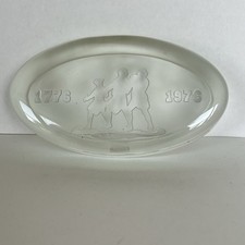 Vintage 1976 Bicentennial Etched Glass Glenn Jones Paperweight #7717 picture