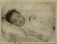 1925 Press Photo Helen Marie Leeds baby daughter of Mr & Mrs Wm Leeds of NYC picture