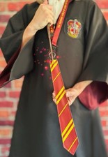 Harry Potter Wizarding World Wand Holder & Lanyard Gryffindor picture