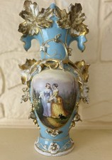 Antique 19thC Vieux Paris Porcelain Vase Hand Painted Scene Gold Gilt Leaf picture