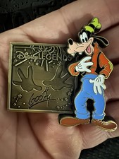 Disney DEC TWDCS Legends Character Plaques Series 2 Goofy Pin picture