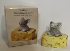 NIB Vintage SAKURA Hand Painted Mouse Sitting in Cheese Salt & Pepper Shakers picture