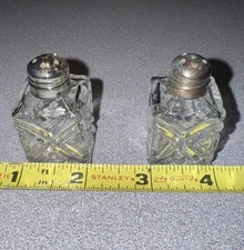 Miniature Clear Glass Salt and Pepper Shakers (Pair); Silver Plated Tops picture
