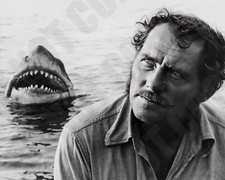 1975 Jaws Movie Robert Shaw Quint With Great White in Background 8x10 Photo picture