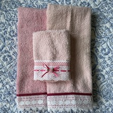 Vintage Dandee 2  Pink Hand Towels With Lace Trim And 1 Washcloth Cottagecore picture