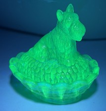 Boyd Uranium Glass Scottie Dog on Nest Cobaline Blue Glow Mini Salt Cellar 88-93 picture