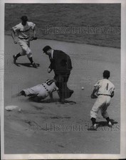 1952 Press Photo Elmer Valc Rihgt Fielder Slides 2nd Base Cleveland Indians A's picture