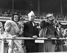 Edith Roark Tommy Manville Dolly Goering standing at rail at Kentu- Old Photo picture